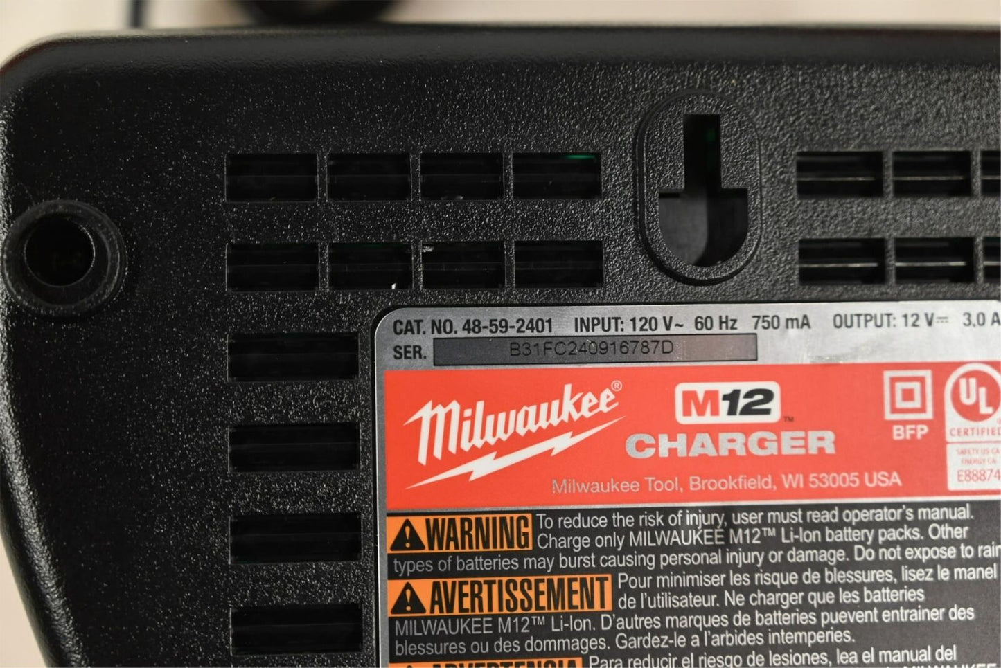 Milwaukee 48-59-2401 M12 Lithium-ion Battery Charge, PK 3