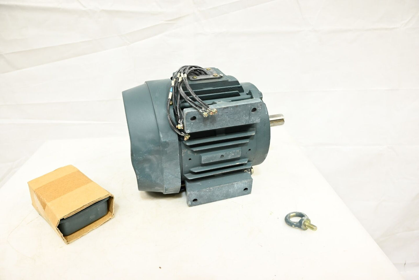 Reliance P18G4902 AC Electric Motor (DENT)