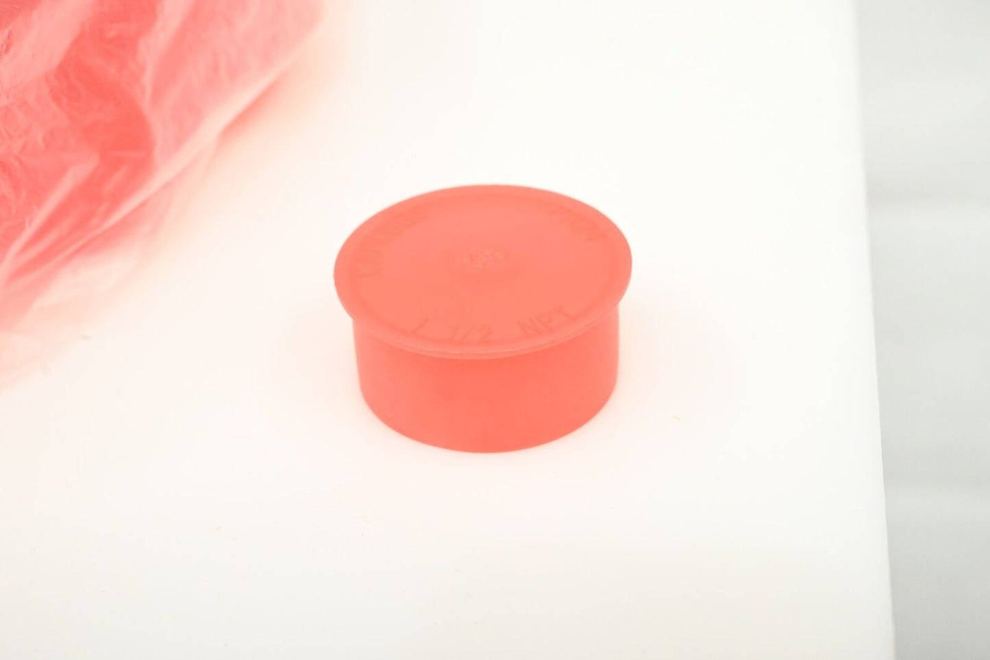 Caplugs QPN24Q1 Plastic Push-On NPT Cap w/Flange, PK 400