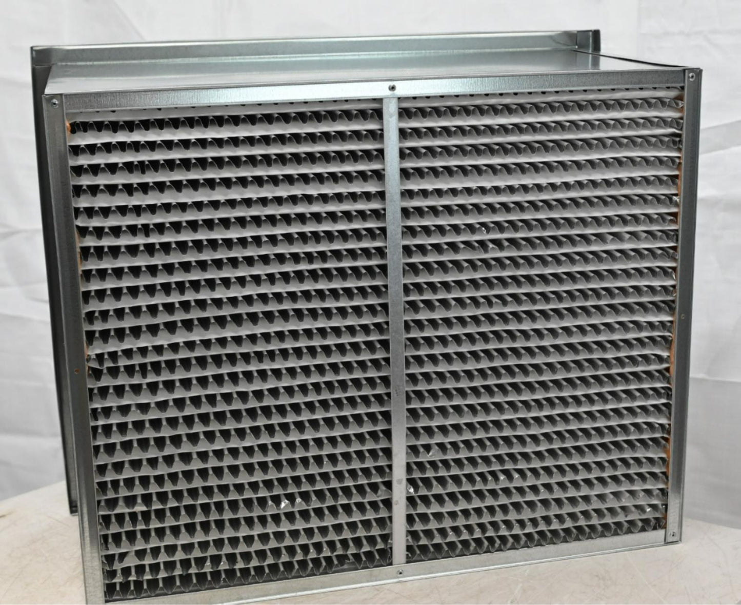 Air Handler 2GGE6 Cartridge Air Filter, 20" Ht x 24" Wd x 12" Dp Nominal Size