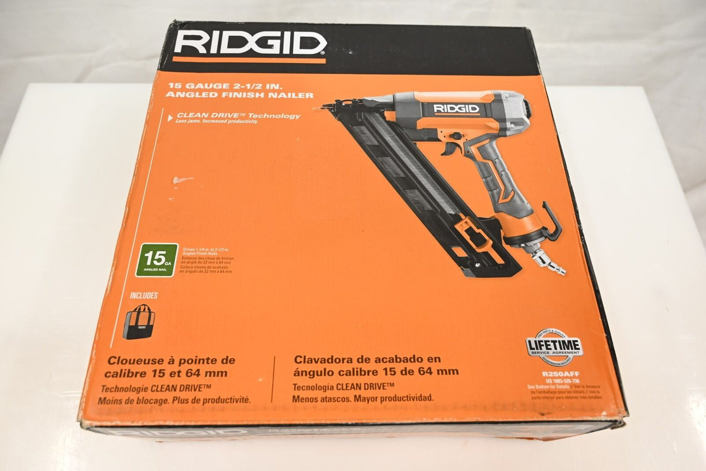 Ridgid R250AFF 15 Gauge 2-1/2" Angled Finish Nailer