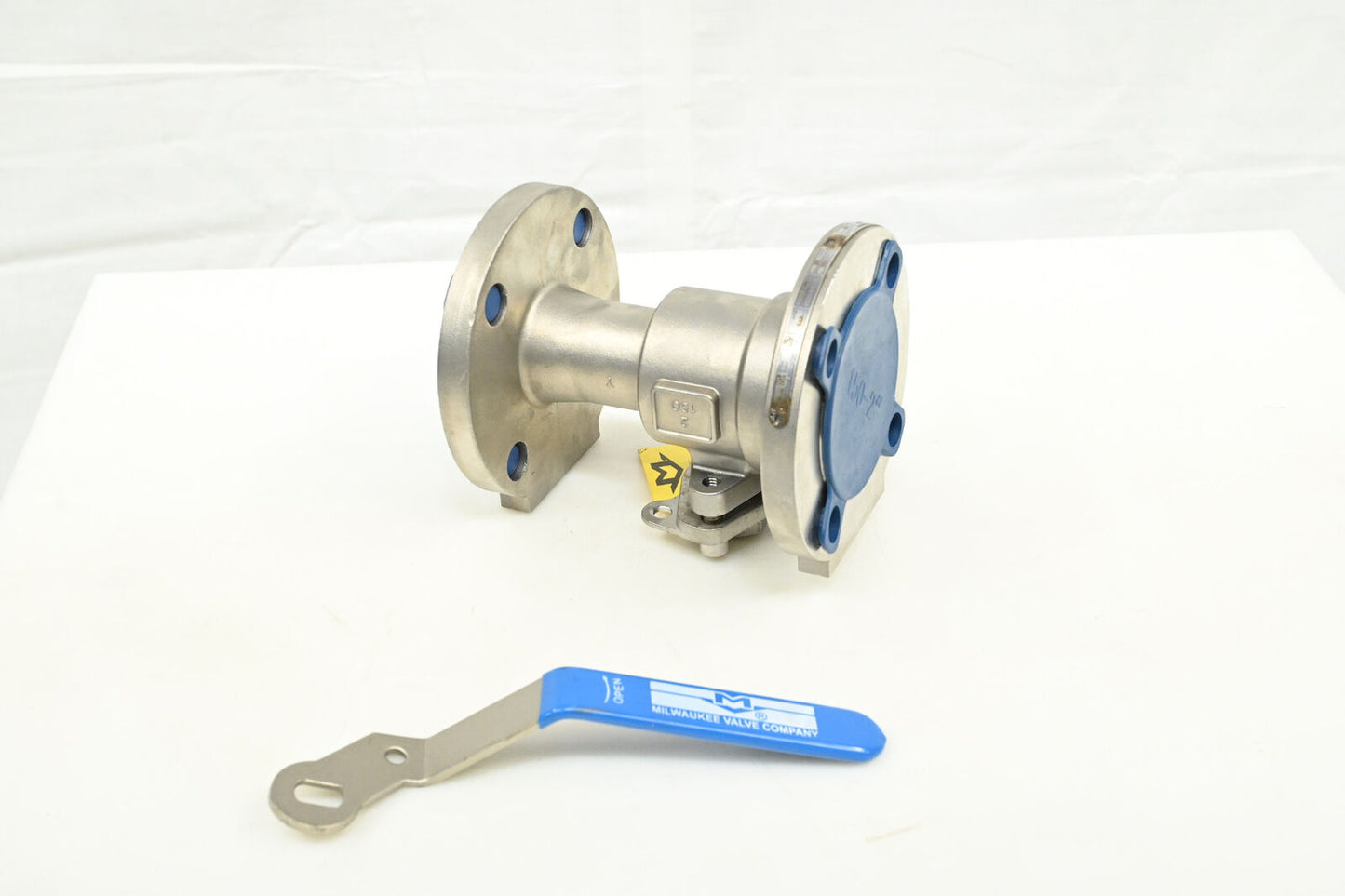 MILWAUKEE VALVE F90SS150RN1 200 Ball Valve, With Locking Handle, Unibody, Stainl