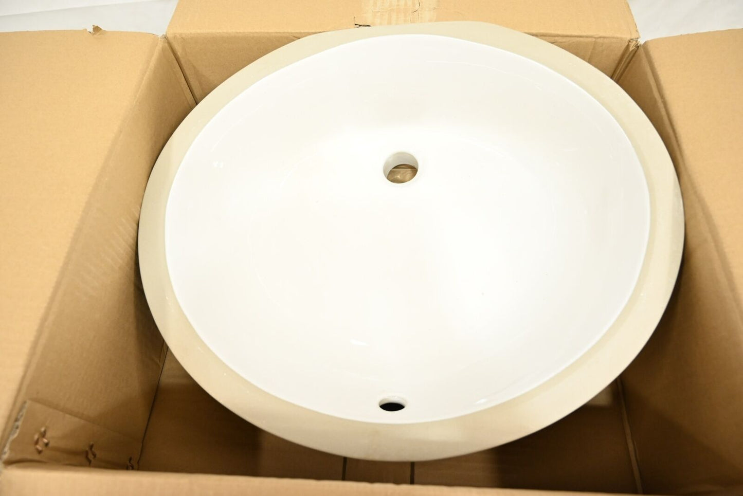 ProFlo PF1714UAWH Comstock 19-1/2" Oval Vitreous China Undermount Bathroom Sink