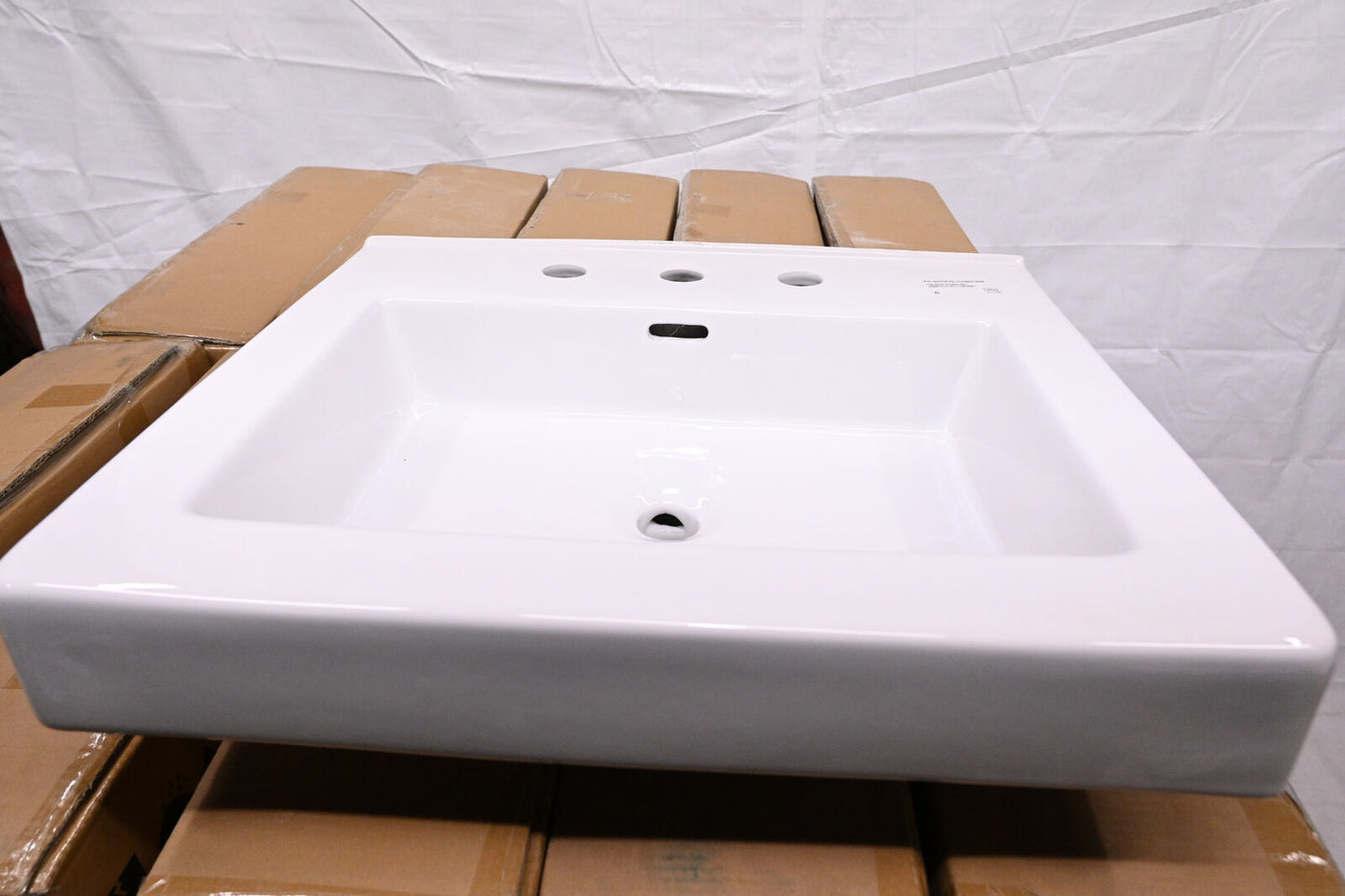 SKid of 20pc Modern 24-1/8 x20-3/8in. Rectangular Console Bathroom Sink in White