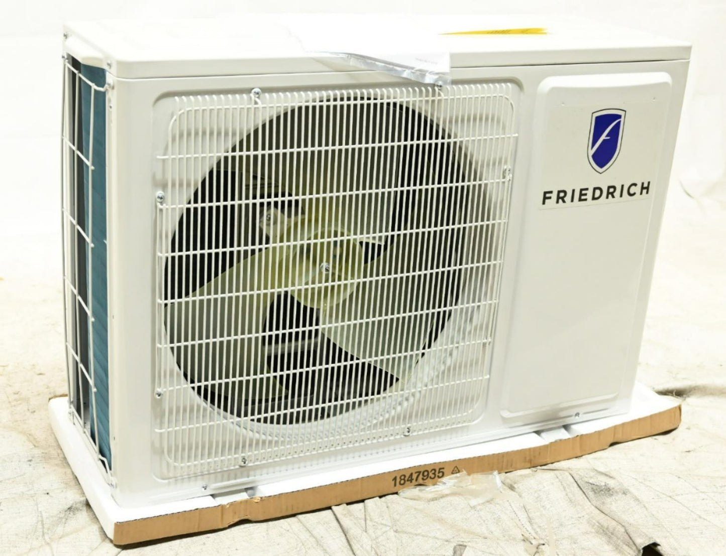 Friedrich FPHSR12A3A/FPHFW12A3B Single-Zone Split System w/Heat Pump, Indoor/Out