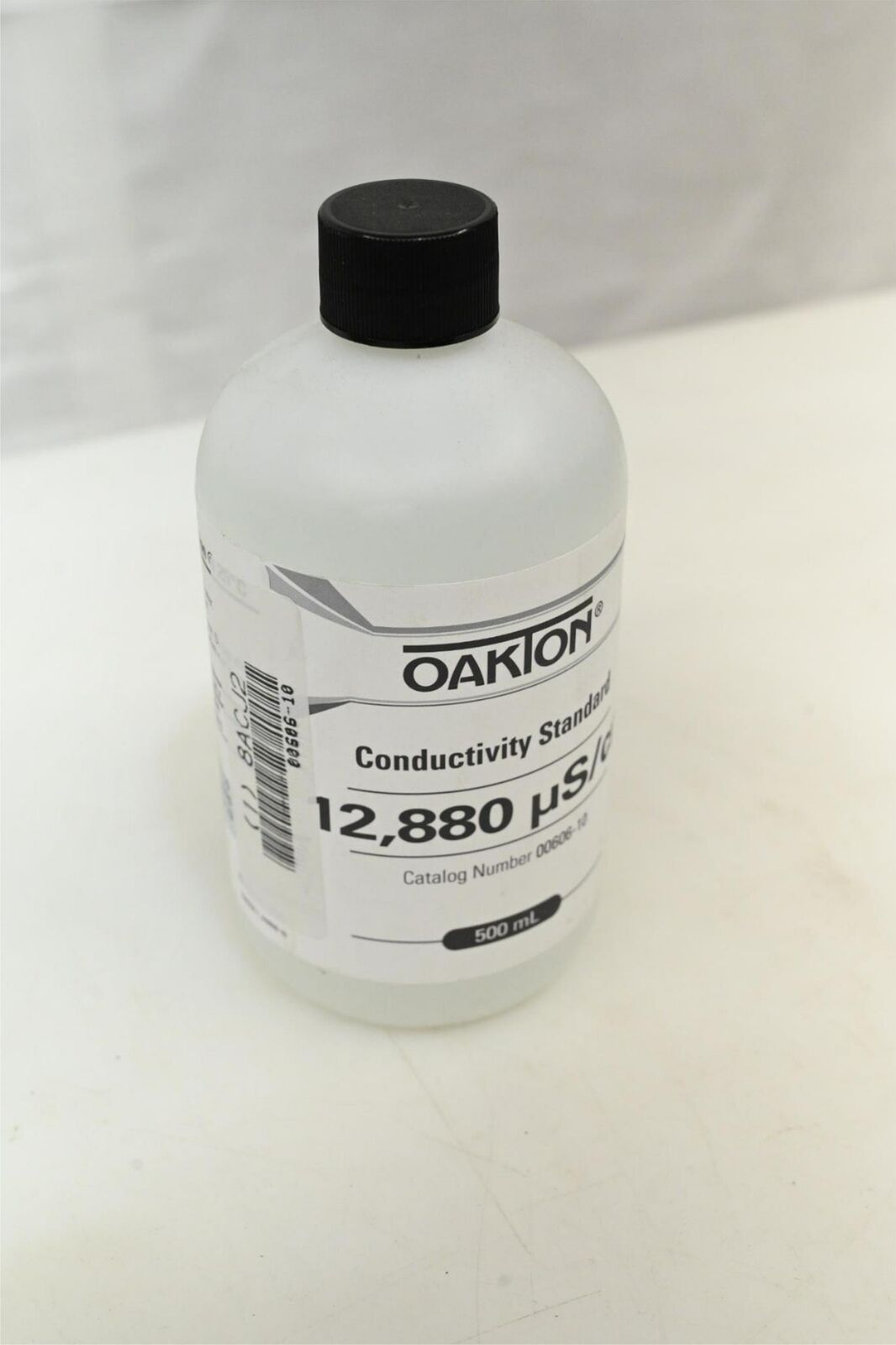 Oakton WD-00606-10 Conductivity Calibration Solution, 1 pt Bottle