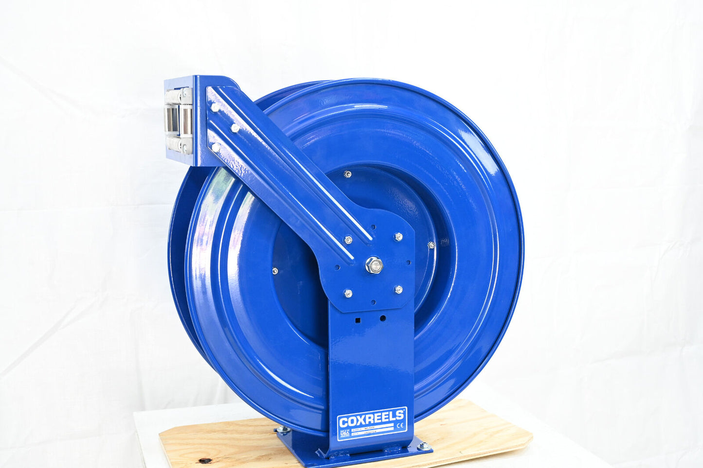 COXREELS Spring Return Hose Reel: 50 ft (1 in I.D.), 1,250 psi Max Op Pressure,