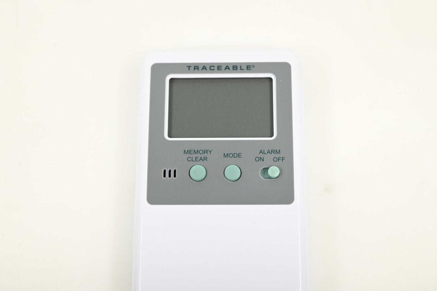 TRACEABLE 4127 Digital Thermometer, ±1°C Temperature Accuracy