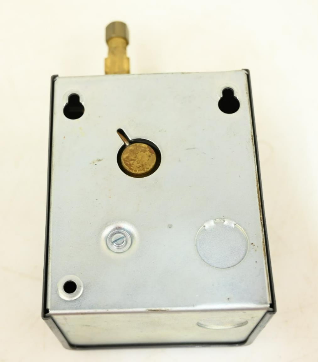 Honeywell P643A1007 2 Pneumatic/Electric Switch