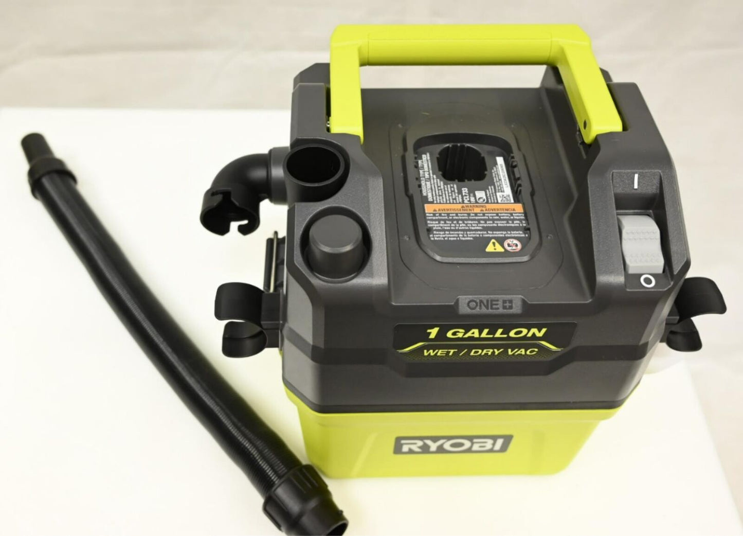 Ryobi PCL733B ONE+ 18V 1 Gallon Wet/Dry Vacuum