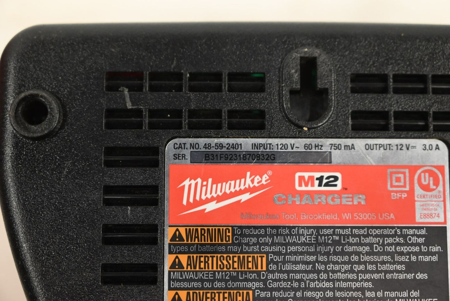 Milwaukee 48-59-2401 M12 Lithium-ion Battery Charge, PK 3