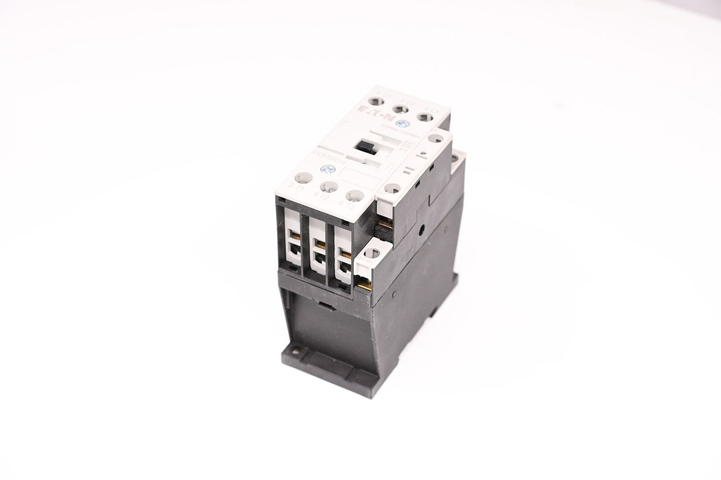 Eaton - Cutler Hammer XTCE032C10B Contactor, 3 Pole, Fnvr, 32A, C-Frame, 220V