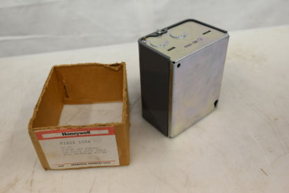 Honeywell R182A 1004 Relay