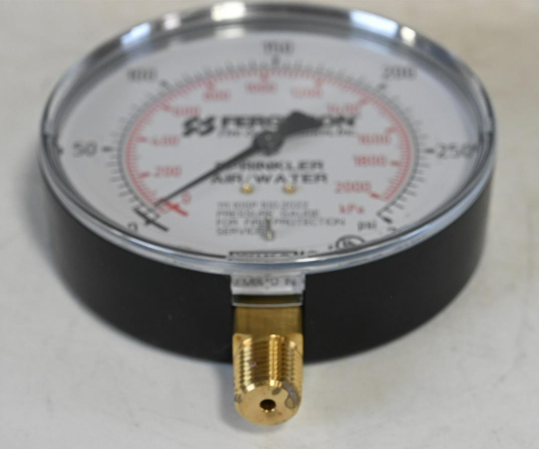 Wika 4280818, 300 psi Brass and Plastic Pressure Gauge