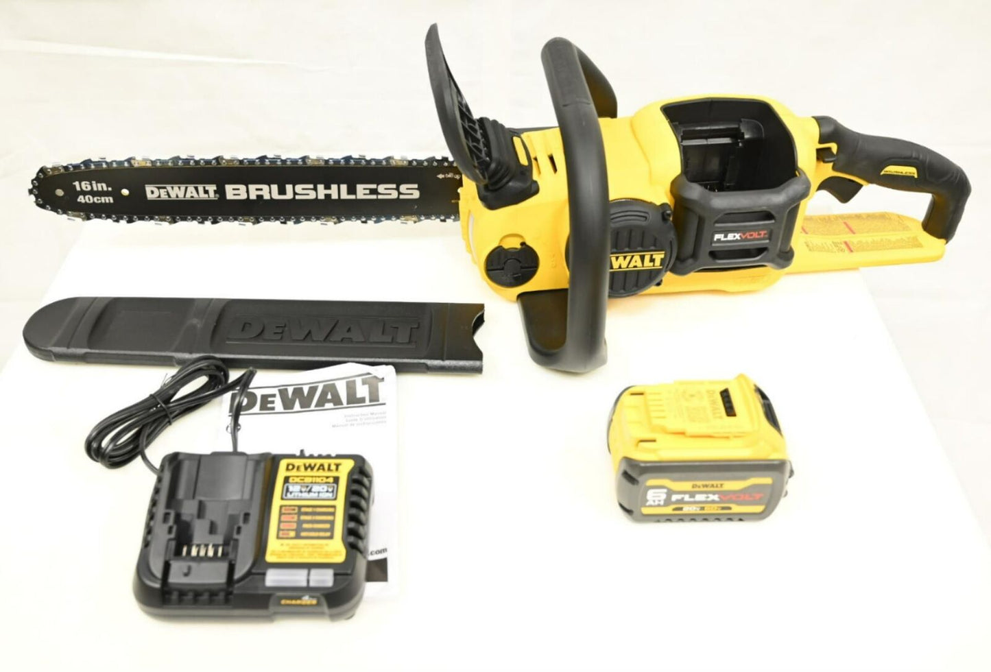 Dewalt DCCS670T1 FLEXVOLT 16" 60V MAX 6Ah Brushless Chainsaw Kit