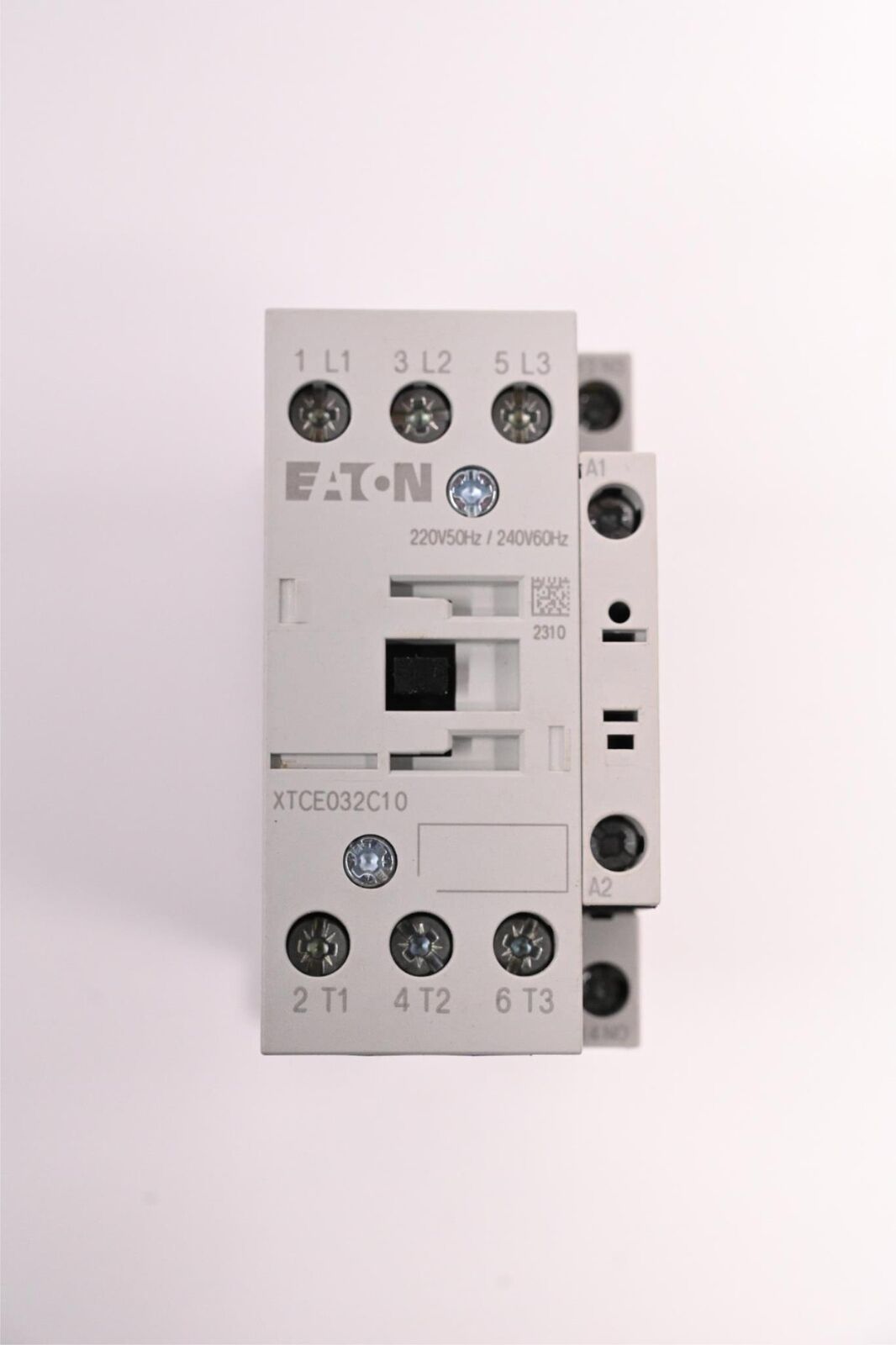 Eaton - Cutler Hammer XTCE032C10B Contactor, 3 Pole, Fnvr, 32A, C-Frame, 220V