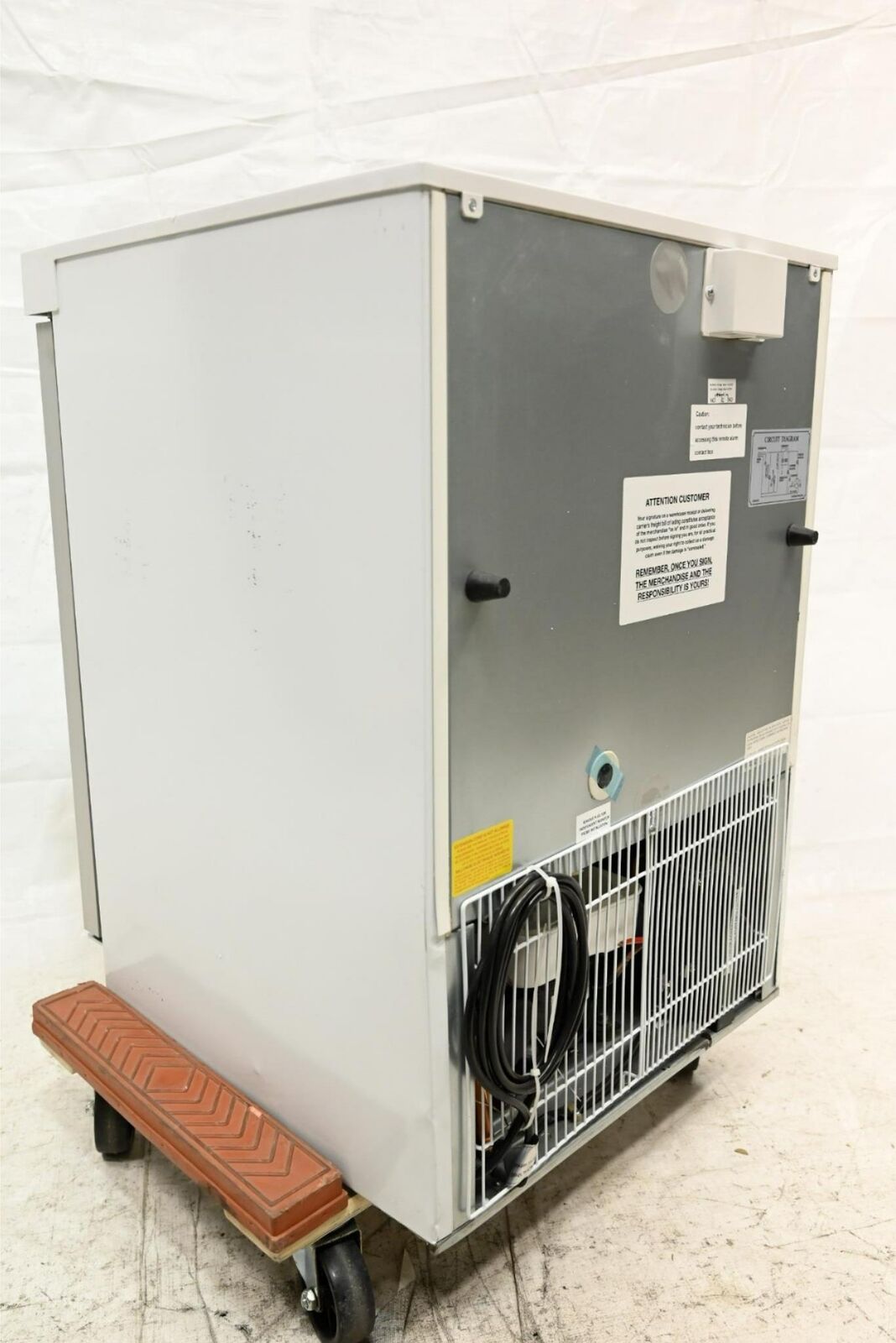 VWR HCUCBI0404G Built In Undercounter Refrigerators w/Natural Refrigerants