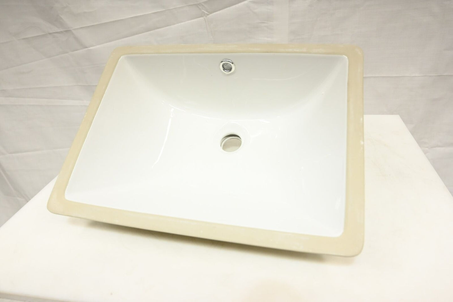 Fresca FVS2017WH Oxford Undermount Sink, White