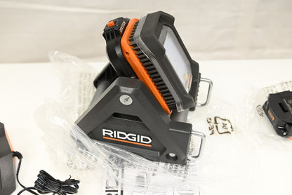 RIDGID 18V Cordless Flood Light Kit with Detachable Light with 2.0 Ah Lithium-Io