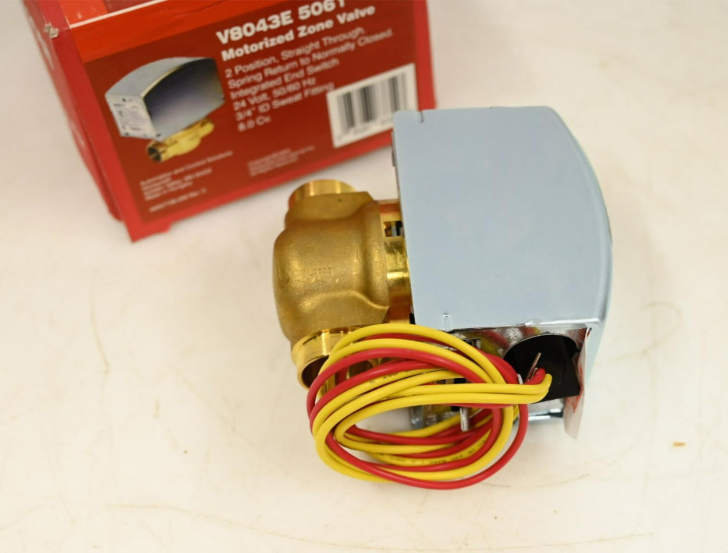 Honeywell V8043E5061 3/4 in Sweat Connection Zone Valve, Normally Closed