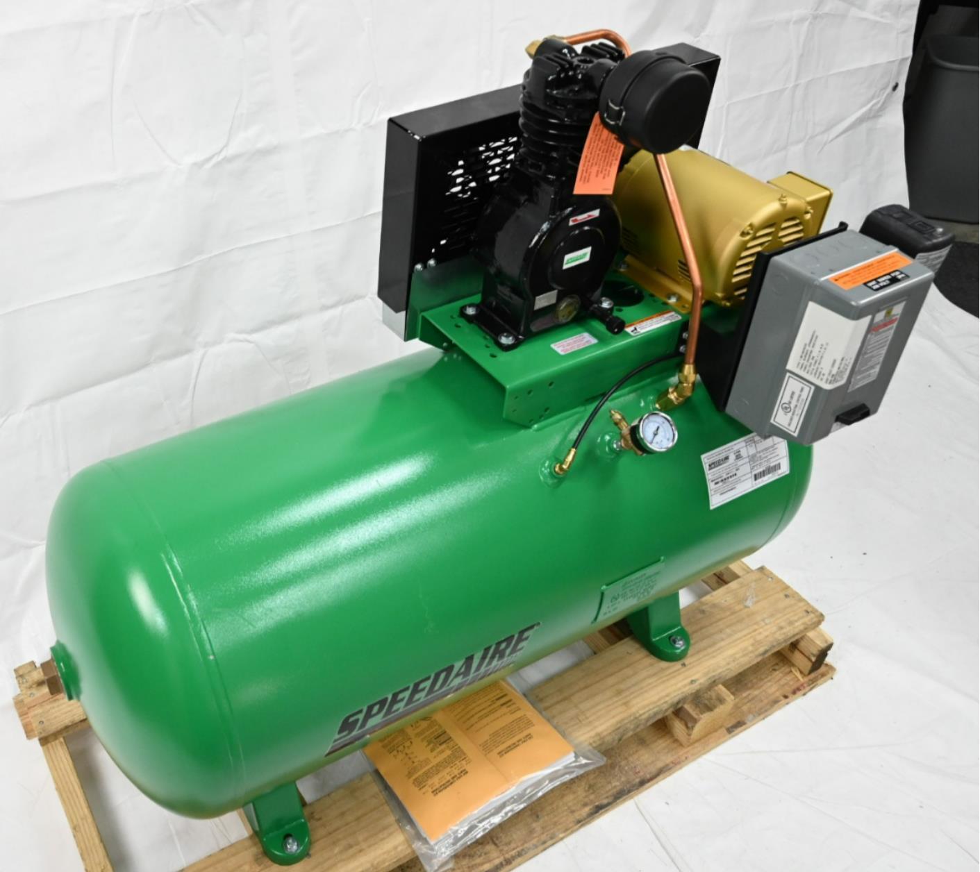 Speedaire 5Z699 Electric Air Compressor, Three Phase, 60 Hz