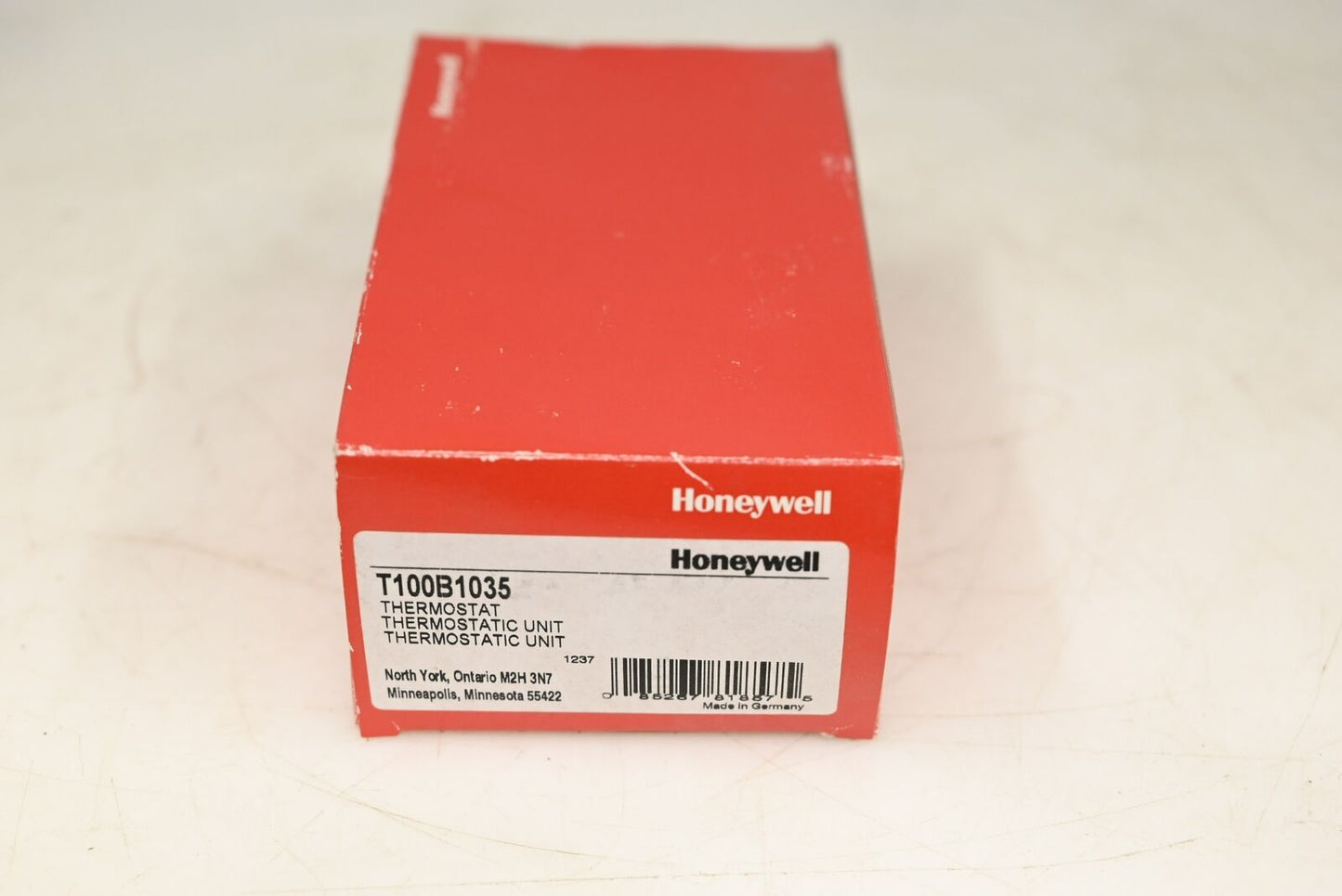 Honeywell T100B1035 Thermostatic Controller