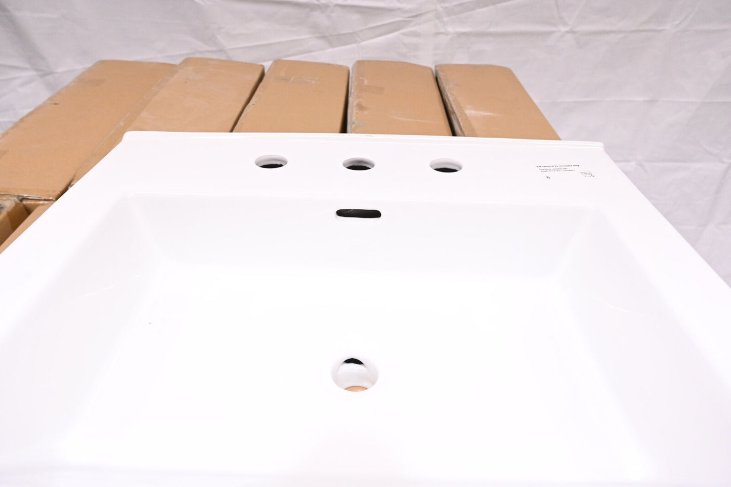 SKid of 20pc Modern 24-1/8 x20-3/8in. Rectangular Console Bathroom Sink in White