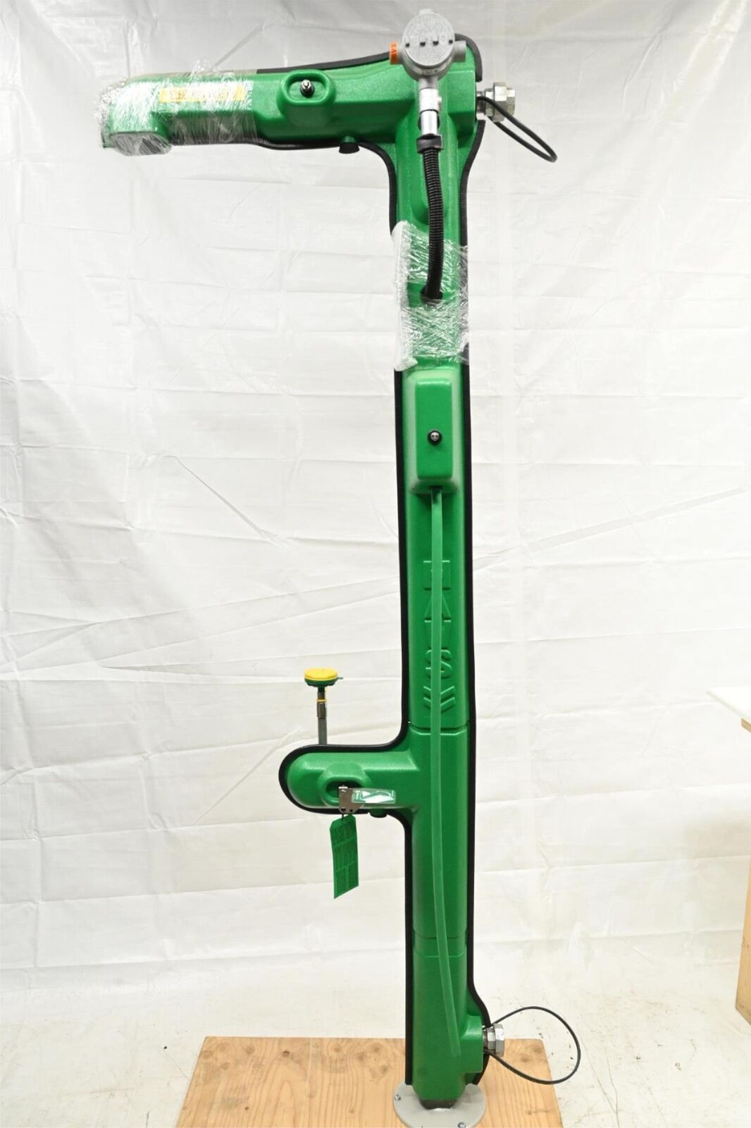 HAWS Shower with Eyewash: Floor Mnt, No Bowl, Stainless Steel Pipe, -16D405