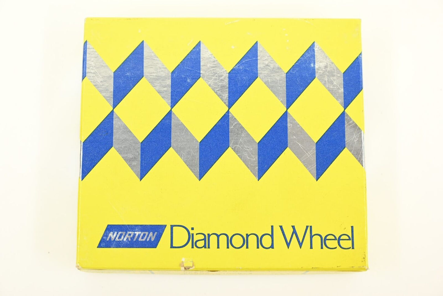 Norton SD400-R100B-1/8 Diamond Wheel