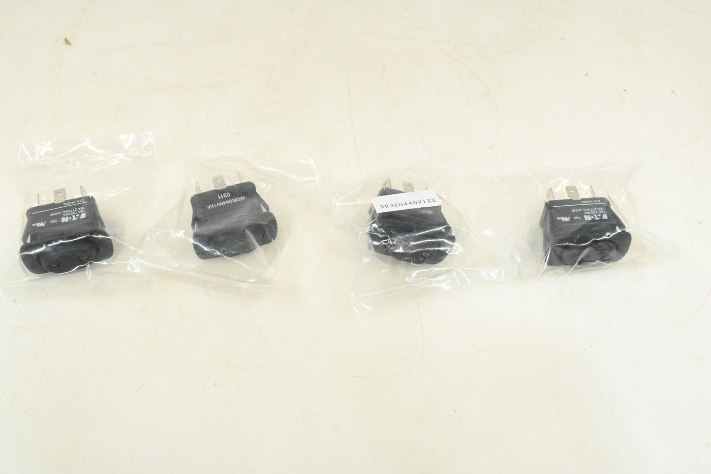 Eaton XR3EG44NV1XX Rocker Switch, PK 4