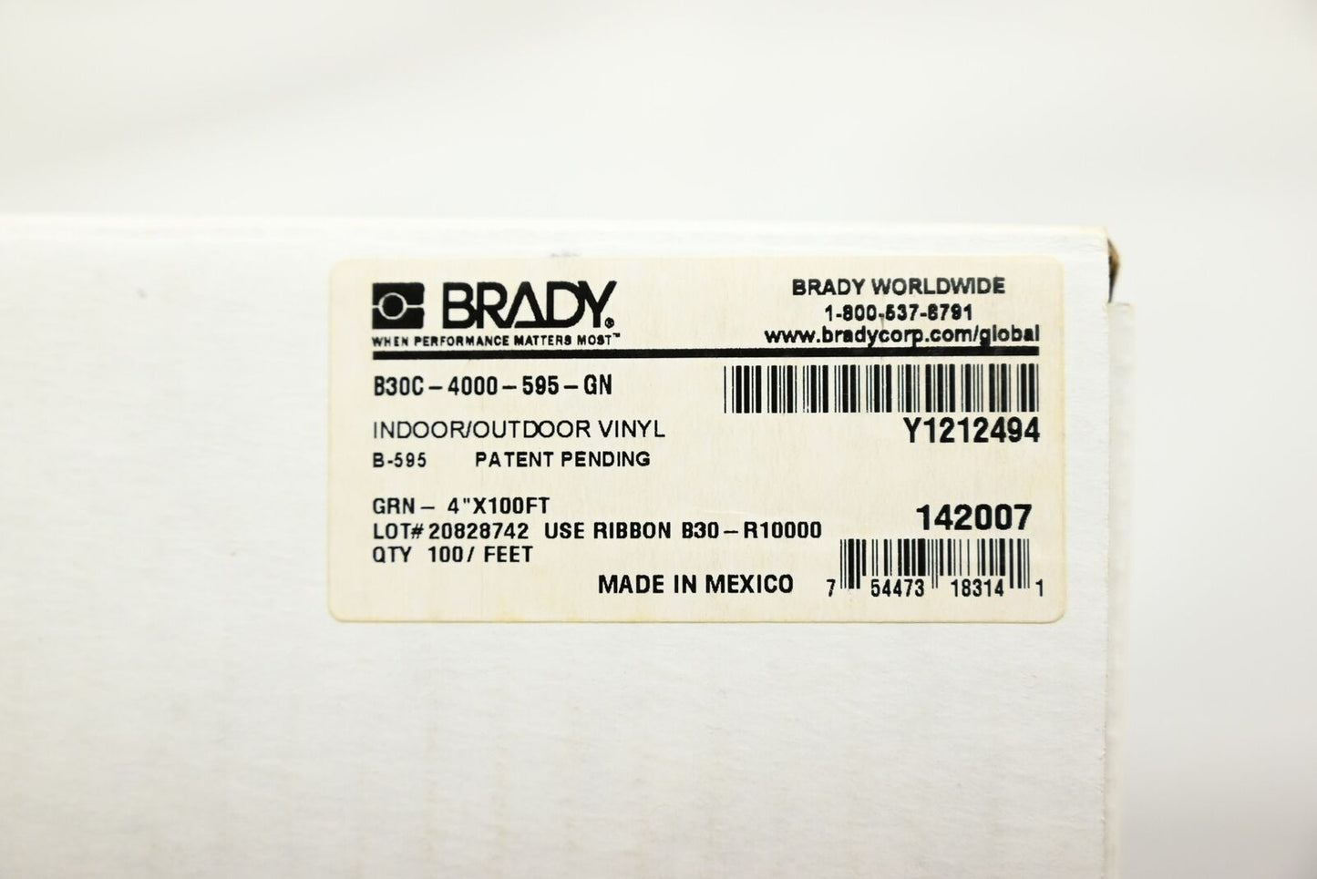 Brady B30C-4000-595-GN Indoor/Outdoor Vinyl Tape, Green