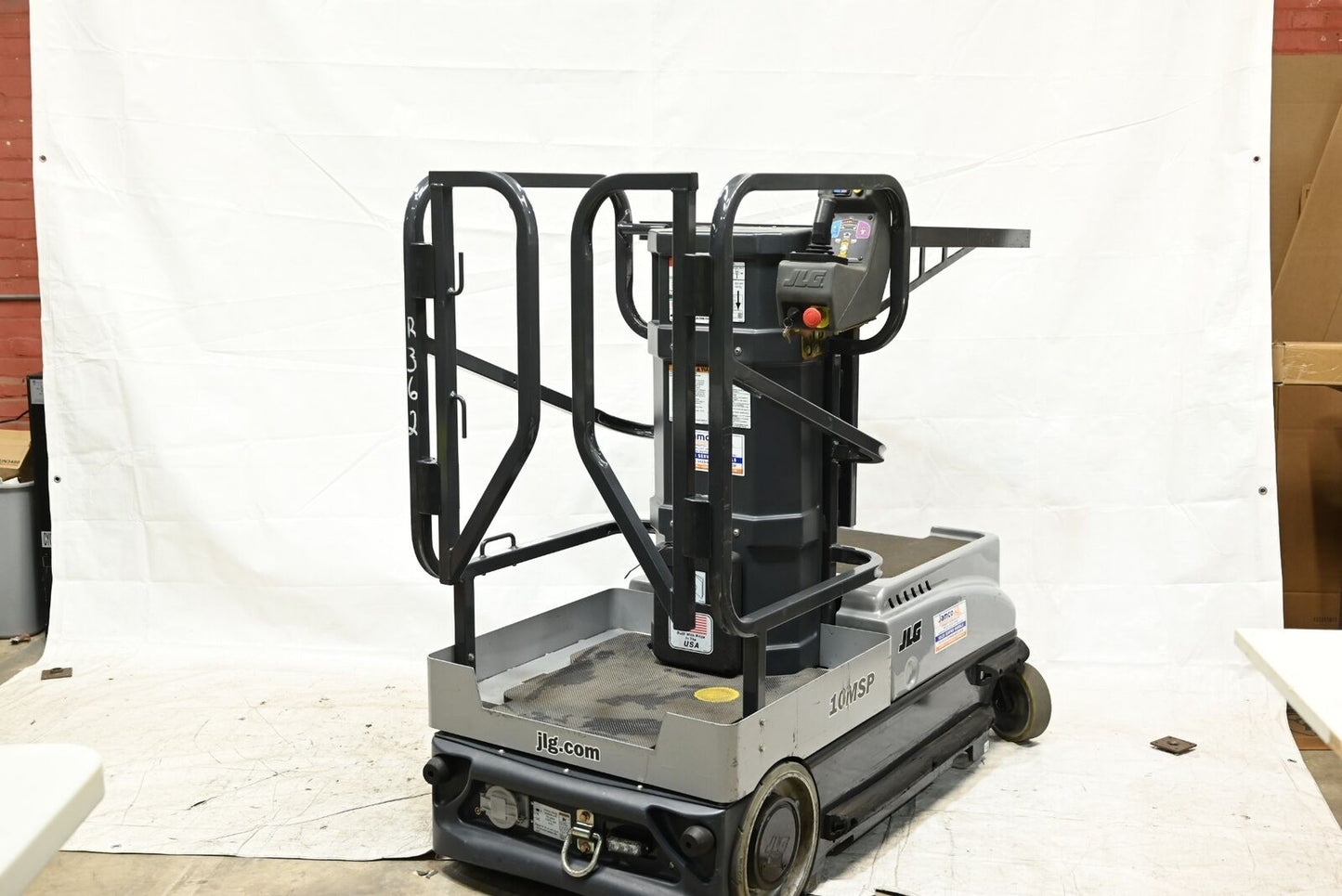 JLG 10MSP Driveable Order Picker