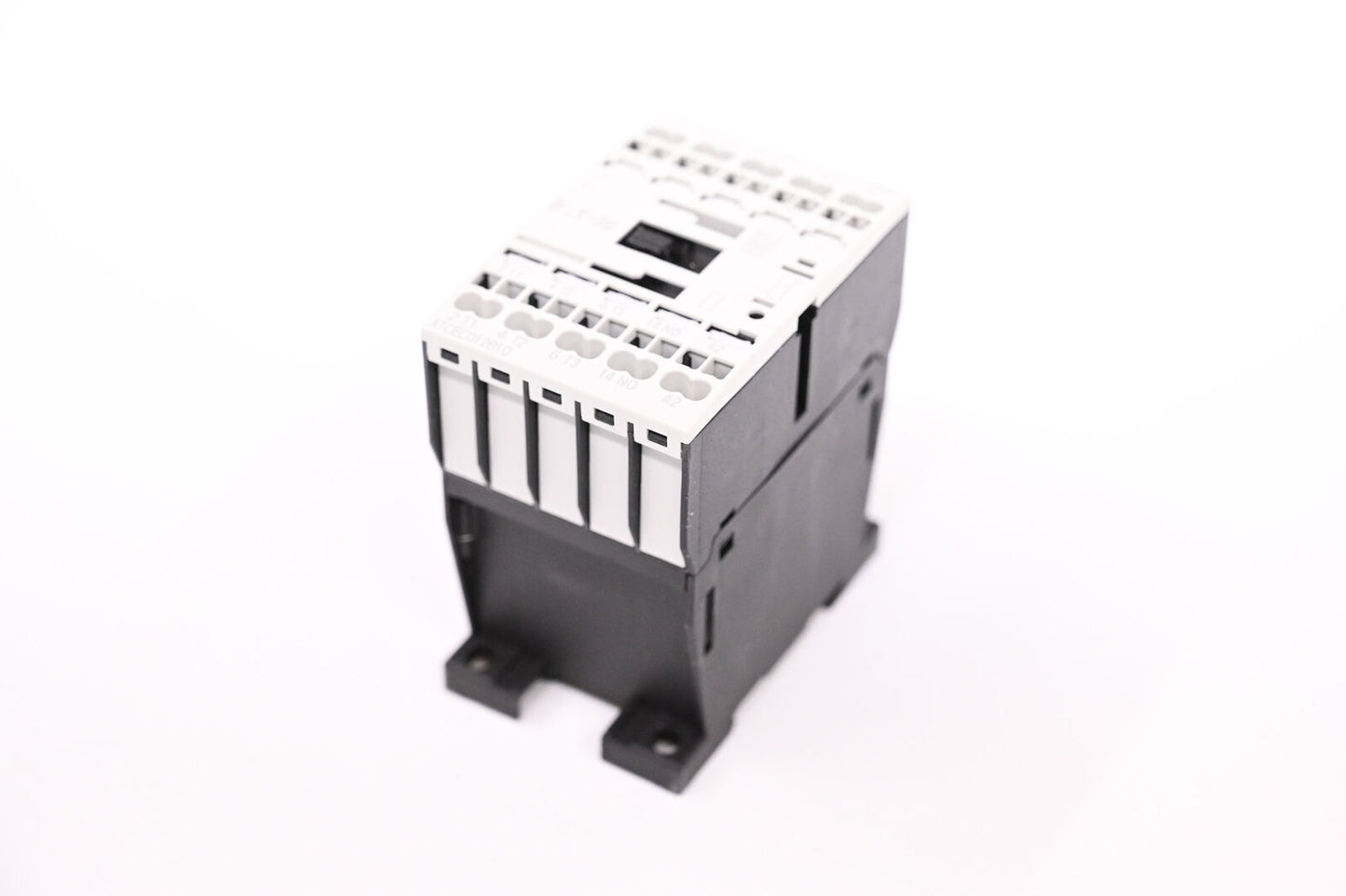 Eaton XTCEC012B10TD NEMA and IEC Contactors Non-Reversing 3P 10A 24VDC EA