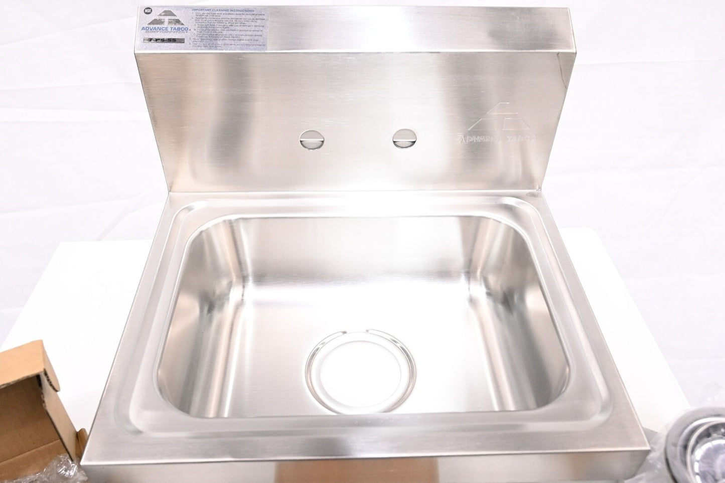 Advance Tabco 7-PS-55 Hand Sink, Stainless Steel (DENT CORNERS & EDGES)