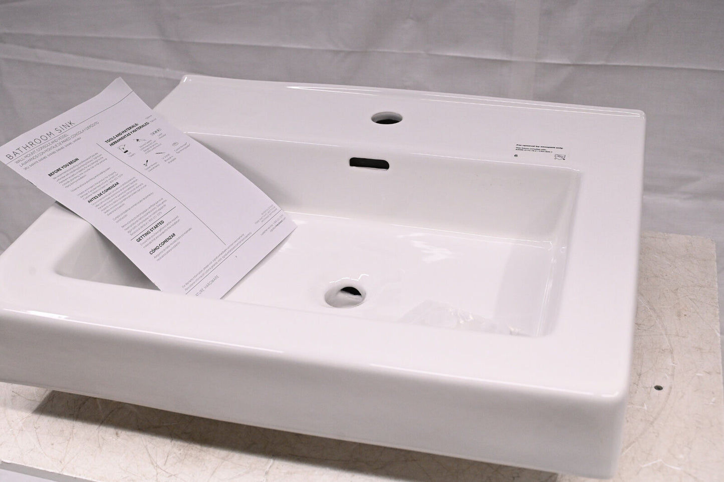 Modern 24-1/8 x20-3/8 in. Rectangular Console Bathroom Sink inWhite