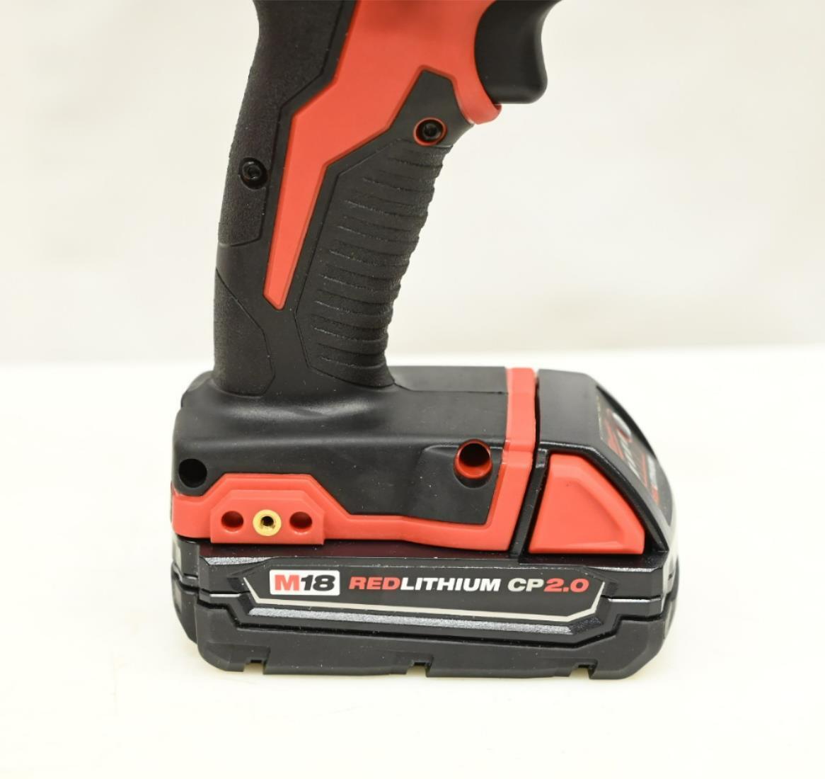 Milwaukee 2656-20 M18 Cordless 1/4" Hex Impact Driver Tool Kit